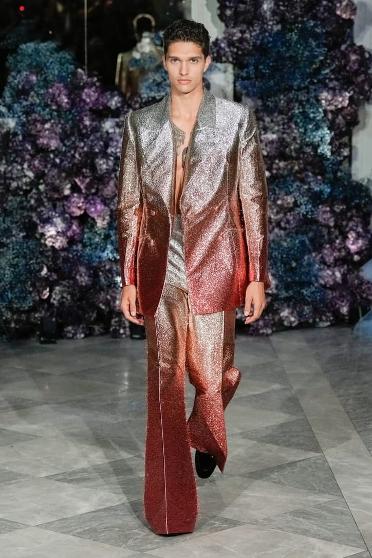 Runway - glitter suit